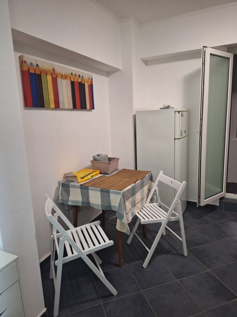 Închiriez garsonieră spațioasă Piața Muncii, bloc anvelopat, metrou - Poză 5