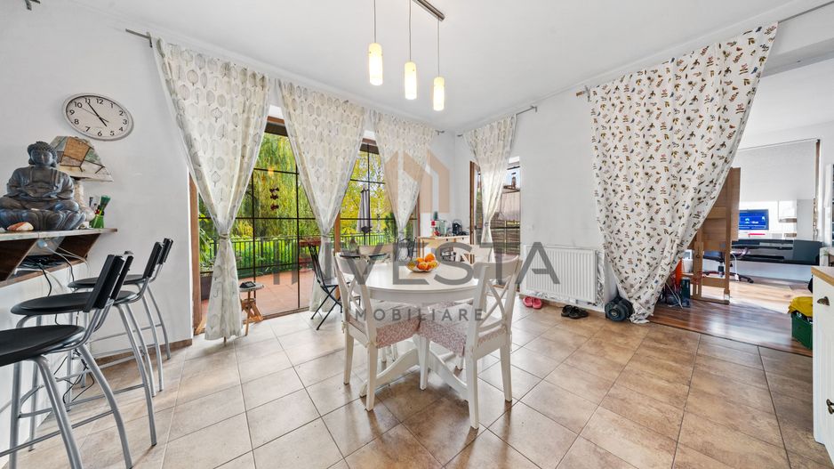 Resedinta impunatoare cu teren generos de 2.012 mp in Buna Ziua! - Poză 3