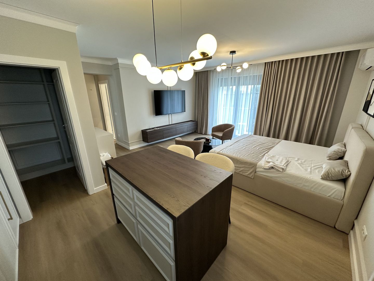 Apartment deosebit 1 camera loc de parcare - Poză 1