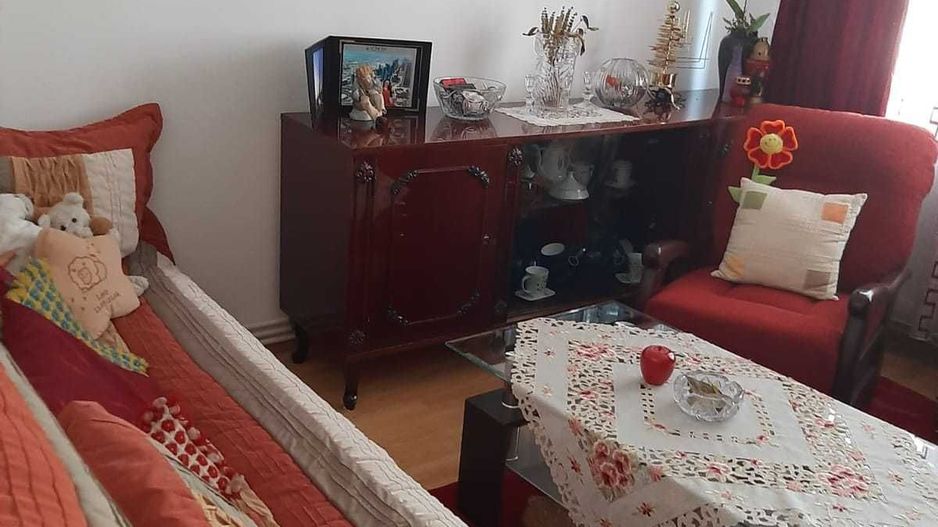 Apartament 2 camere, Centru,et 1 - Poză 2