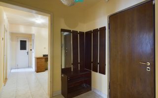 Apartament cu 3 camere, etaj intermediar - Poză 16