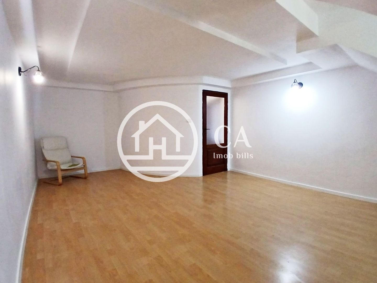 Apartament cu 4 camere la curte comuna de vanzare Ultracentral, Oradea - Poză 8