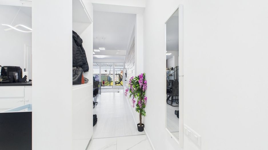 Duplex 1/2 mobilat şi utilat în Săcălaz - Poză 6