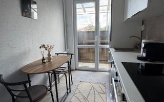 De vanzare apartament ultracentral - Poză 3