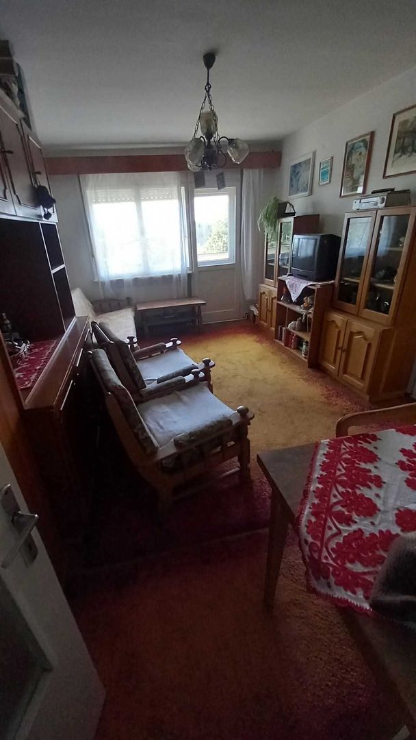 BRASADAS vinde ap 3 cam etaj 4/4 în Micro 15. - Poză 1