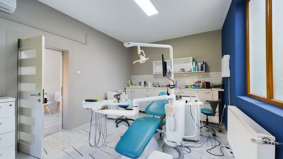 Proprietate multifuncțională într-o locație Centrală - Poză 6