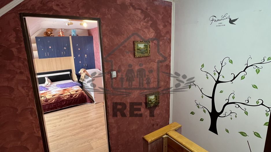 De vanzare- Apartament 3 camere str Luptei - Poză 7