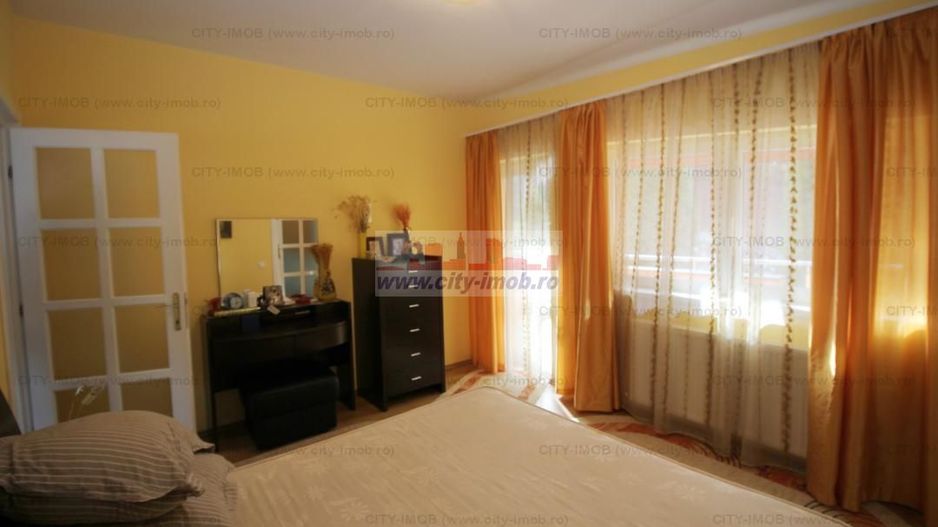 Vanzare Vila SINAIA - Poză 16