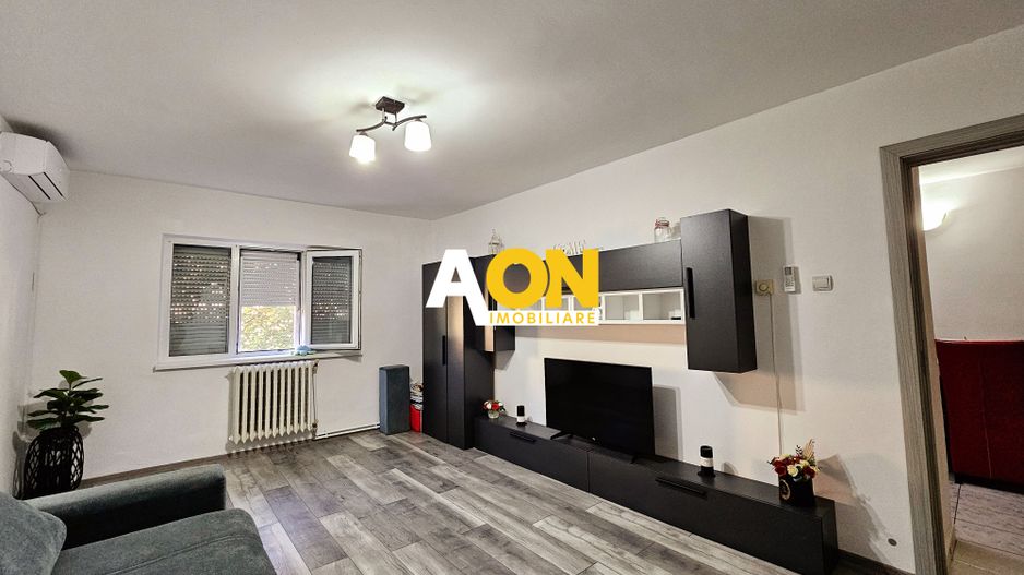 Apartament 2 camere, decomandat, mobilat, utilat, etaj 2, Cetate - Poză 1