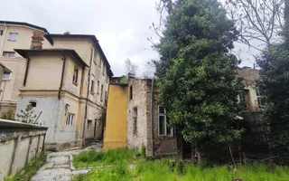 Casă cu farmec istoric în zonă protejată Rosetti, ideală pentru restaurare - Poză 17