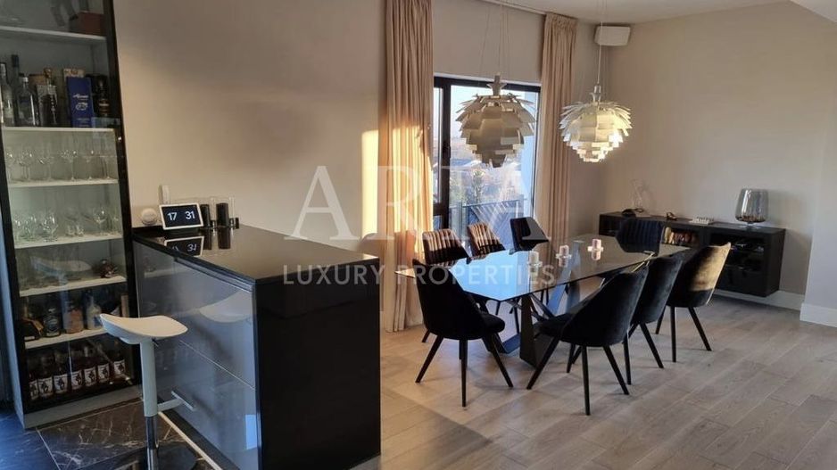 Penthouse superb - rooftop vedere către pădure - Poză 2