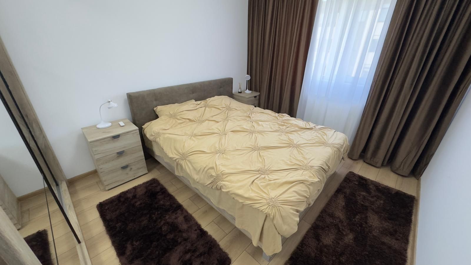AP. 2 CAMERE- PARCARE INCLUSA, CENTRALA, BUCATARIE INCHISA, BLOC NOU - Poză 2
