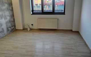 Apartament 3 camere Ghencea, curte cu foișor, parter - Poză 4