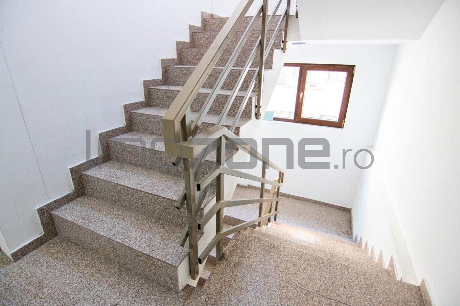 Prelungirea Ghencea, 2 camere, etaj 1/3, 75 mp, terasa 12.5 mp, COMISION 0% - Poză 15