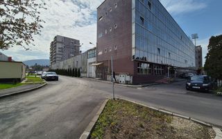 Cladire mixta - 4000 mp cu chirias - Poză 1