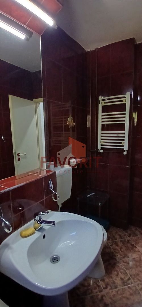 1 camera | etaj 1 | mobilat si utilat | zona excelenta | - Poză 8