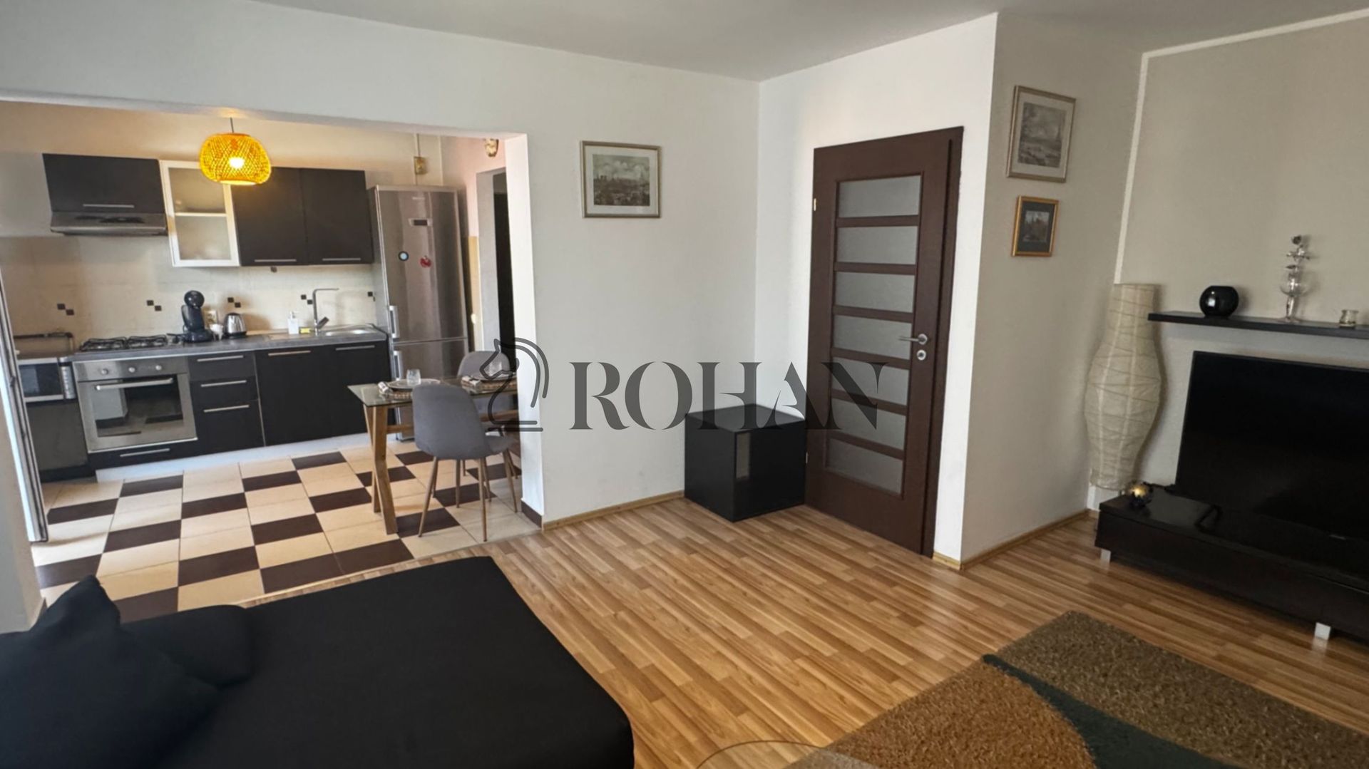 Apartament modern 2 camere - Centru Alba Iulia - Parcare - Balcon - Poză 3