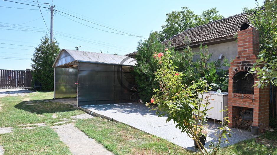 Casa de vanzare | 1.048 Mp teren | Romanesti - Poză 23