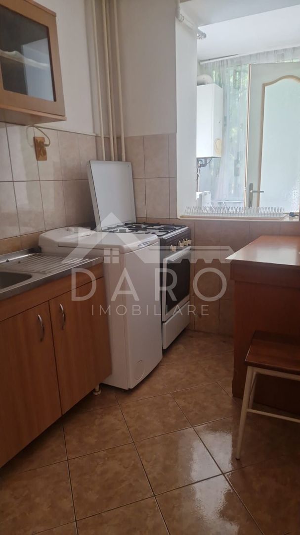 Inchiriez apartament cu o camera pe strada Gloriei - Poză 7