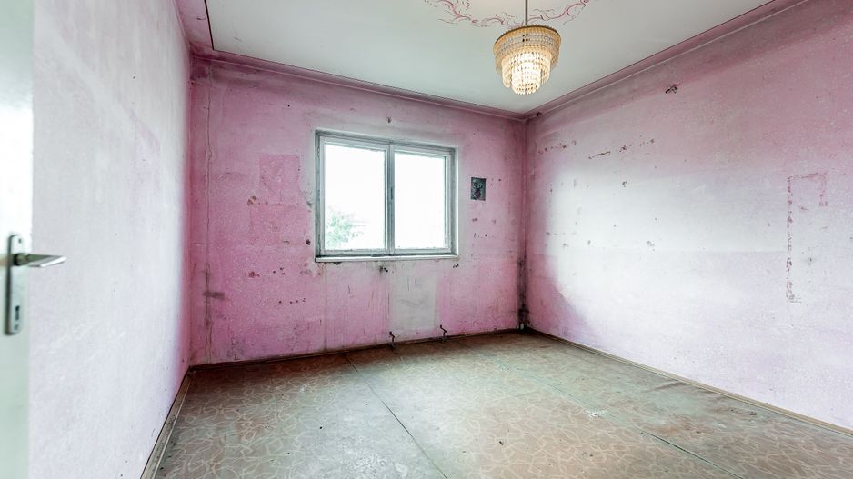 Apartament decomandat, 2 camere, Alfa, la 2 pași de stația de tramvai - Poză 6