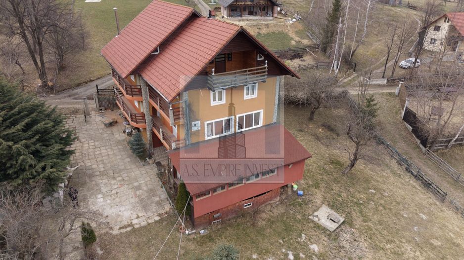 Pensiune 17 camere - zona Bran - Poză 9