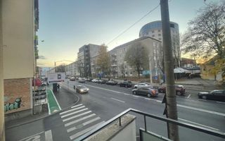 Apartament de vanzare cu 3 camere, balcon, etaj 1 -Zona Calea Dumbravii - Poză 9