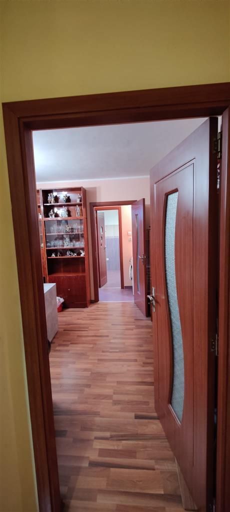 2 camere confort 1 zona Dambovita parter inalt mobilat si utilat - Poză 3