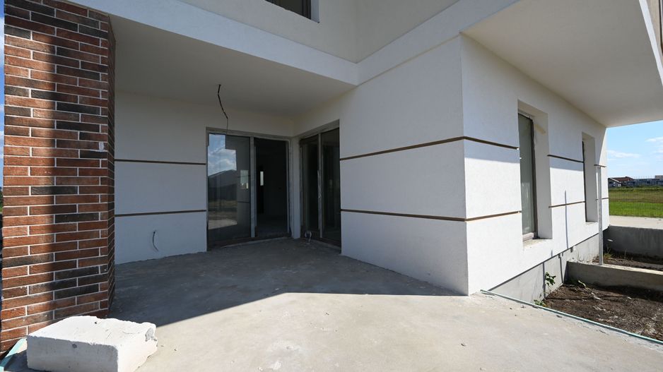 Duplex luminos si bine compartimentat - Poză 1