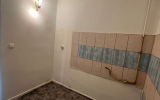 Garsoniera de vanzare, zona centrala - Poză 5