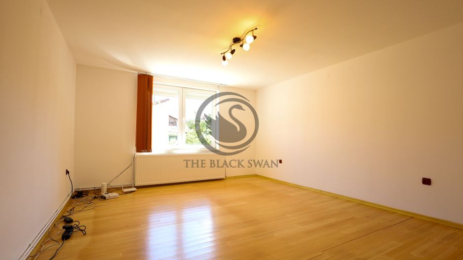 Apartament 2 Camere | Zona Centrală | Acces Privat și Parcare - Poză 2
