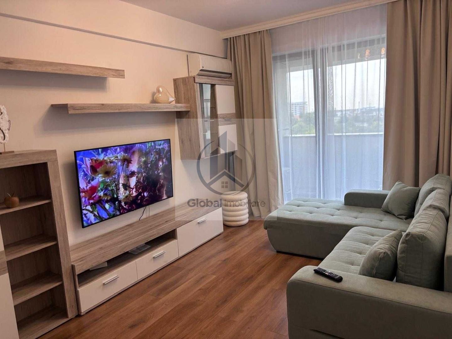 Inchiriez Ap 2 camere tip penthouse, terasa 60mp, Proprietar, Prima inchiriere, Sector 4 - Poză 2