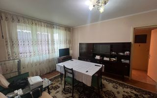 vand apartament 2 camere zona Kiseleff, etaj 3, gaz pe scara - Poză 1