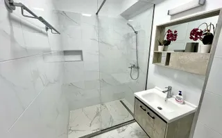 Apartament 3 camere, Luxury Residence – Mamaia, 2 dormitoare, 2 băi - Poză 24