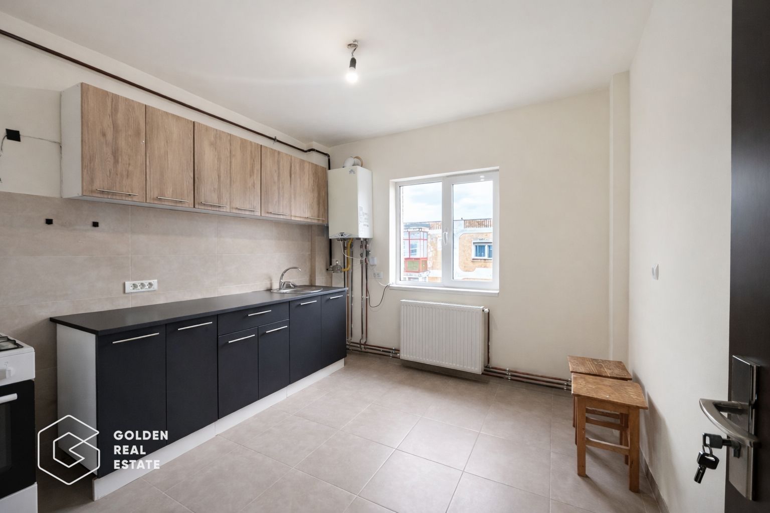 Apartament 3 camere, decomandat, zona Micalaca - Poză 5