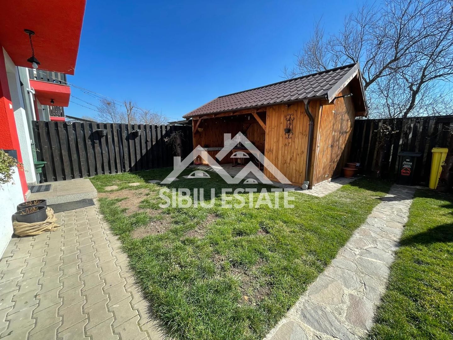 Casa cvadruplex de vanzare 4 camere, 2 locuri de parcare - Poză 8