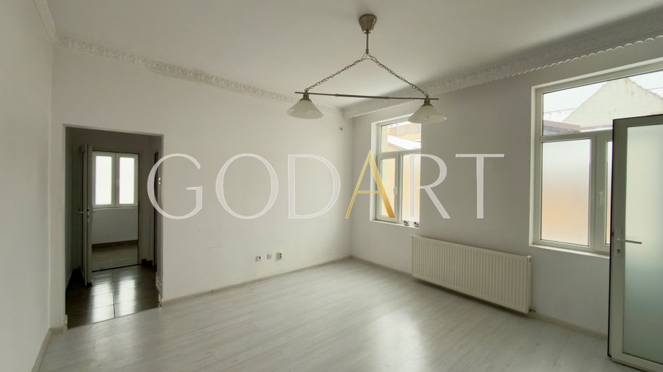 Vila spatioasa | Complet renovată | Central - Poză 9