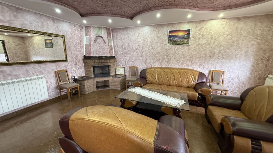 Casă de vânzare | Burdujeni | 417 mp construiți | Teren 1.200 mp - Poză 3