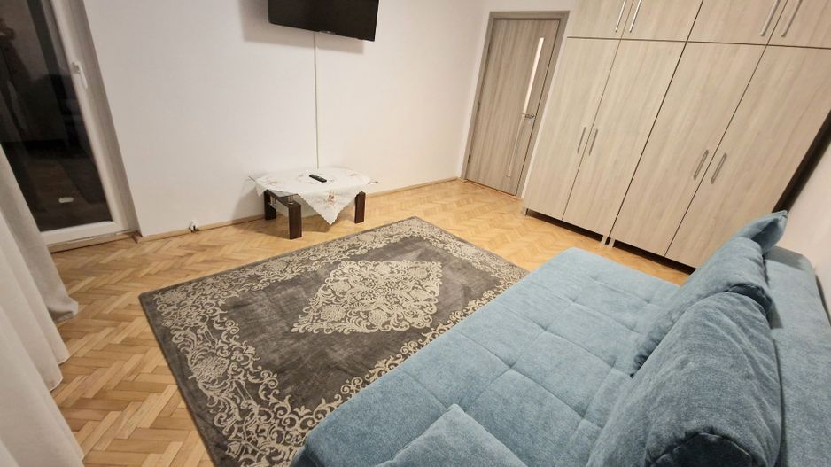 Apartament 2 camere decomandat etaj 3/4 zona Calvaria - Poză 2