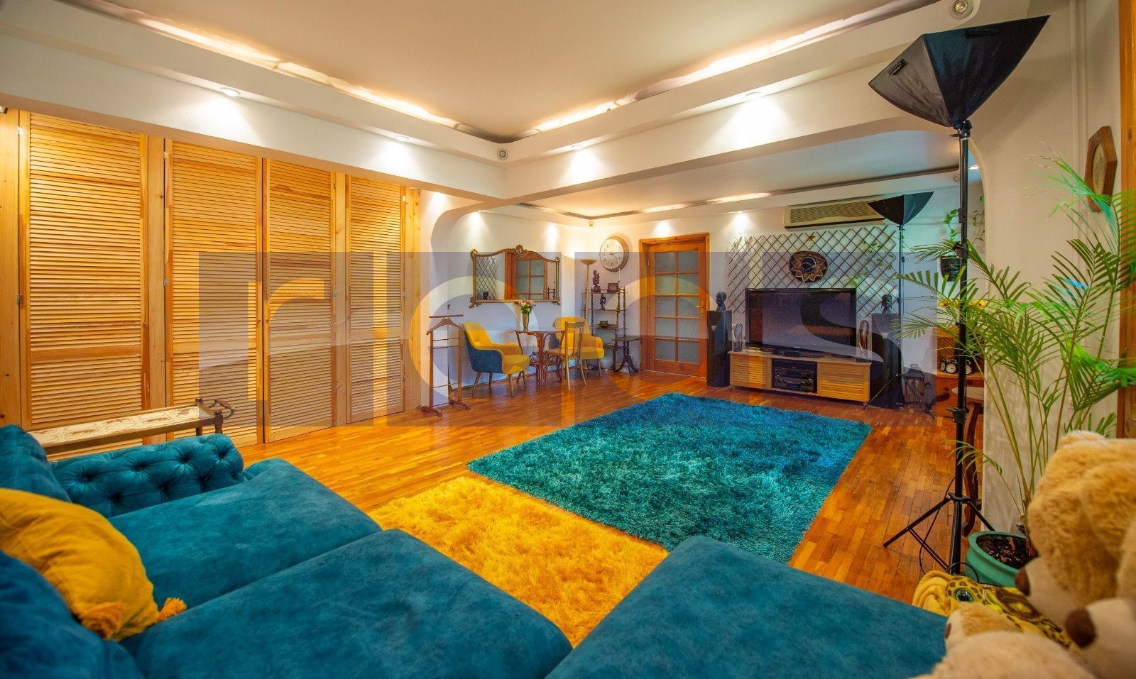 VANZARE APARTAMENT TITAN DESIGN UNIC RENOVATE 3 CAMERE 91MP DECOMANDAT - Poză 3