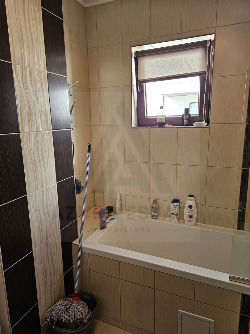 Apartament modern 3 camere baie cu geam parcare privata pe Dna Stanca - Poză 12
