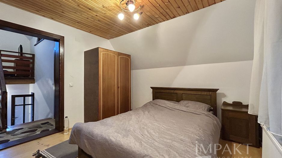 Vanzare cabana rustica pe malul lacului Tarnita! - Poză 15