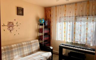Proprietar vand apartament cu 3 camere, centrala+ baxa, zona Girocului - Poză 8