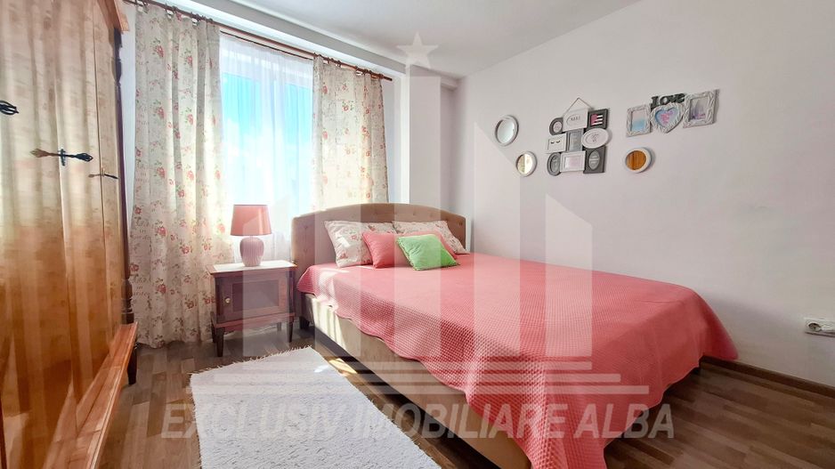 Apartament cu 3 camere de vanzare, Cetate - Poză 5