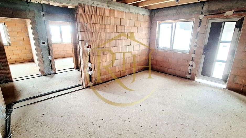 Se vinde duplex modern cu 3 camere  plus teren in Giroc ,zona linistita. - Poză 11