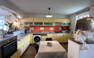 Casa de vanzare in Livezeni,Mures de 152 mp cu teren de 971 mp - Poză 2