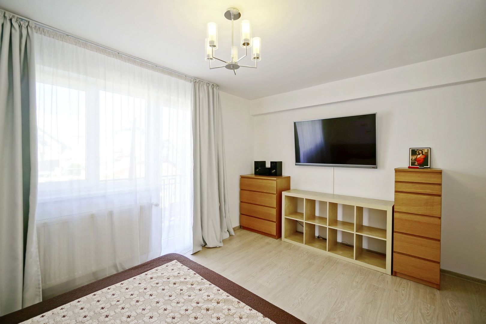 Ideal gradinita P+2, 8 cam, 6 dormt 6 bai, 3 garaje teren 650 mp, - Poză 76