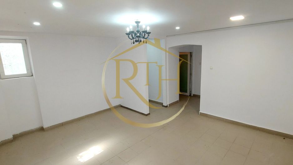 Se inchiriaza spatiu comercial situat in apropiere de Piata 700 si Piata Unirii - Poză 5