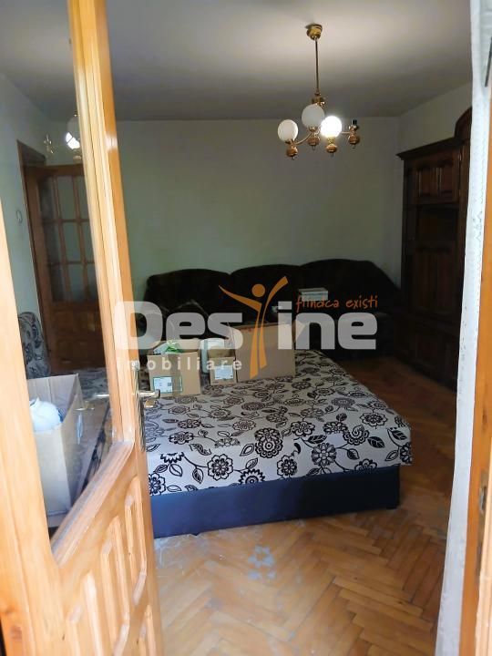 Apartament de vanzare zona centrala etaj 2/8 cu lift - Poză 4