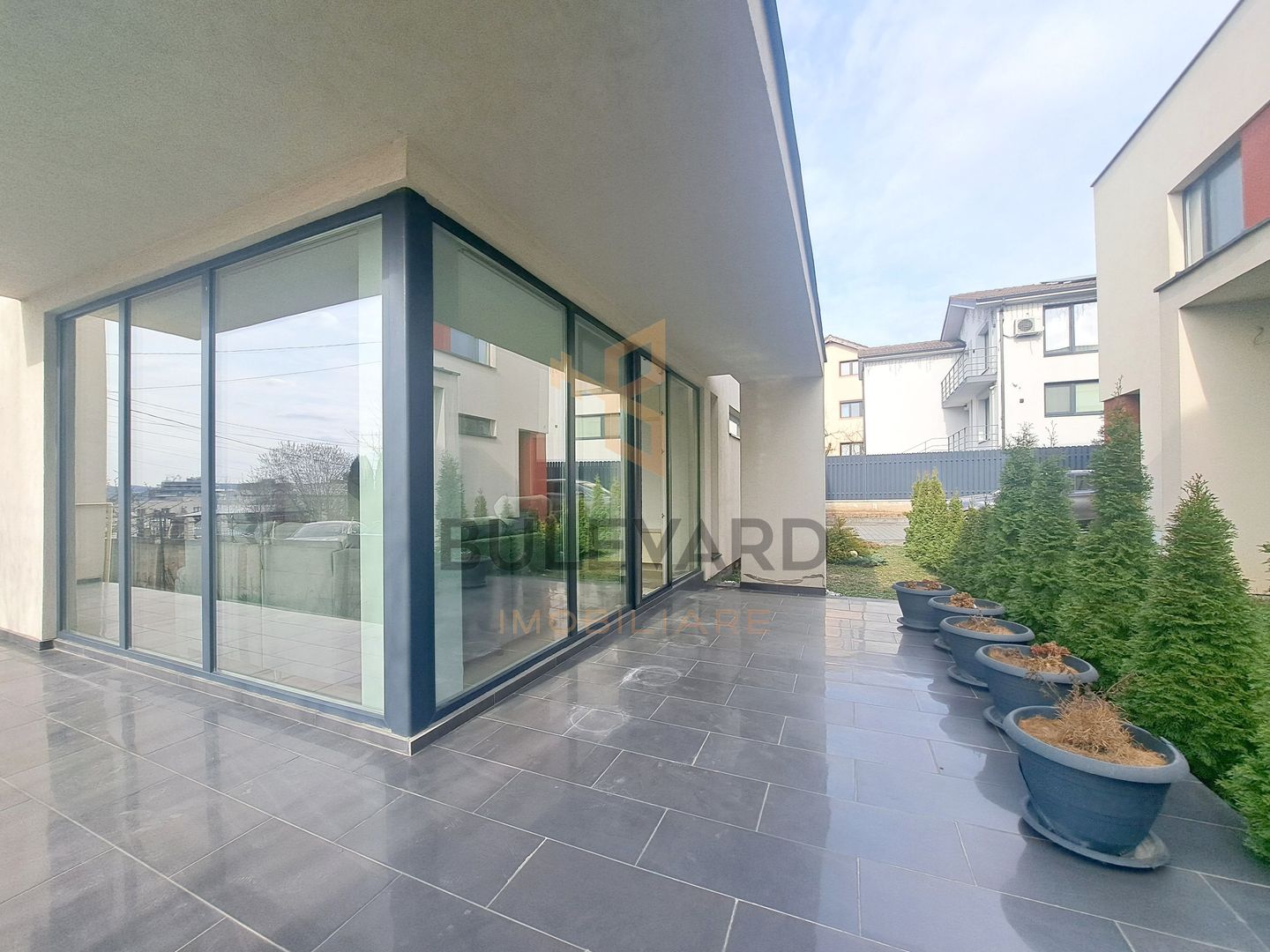 Casa tip dulplex 120 mp + 80 mp terase + garaj, zona Liceu Waldorf - Poză 24