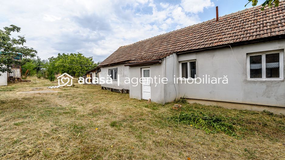 REZERVAT Casa din caramida cu teren generos in Felnac - Poză 2
